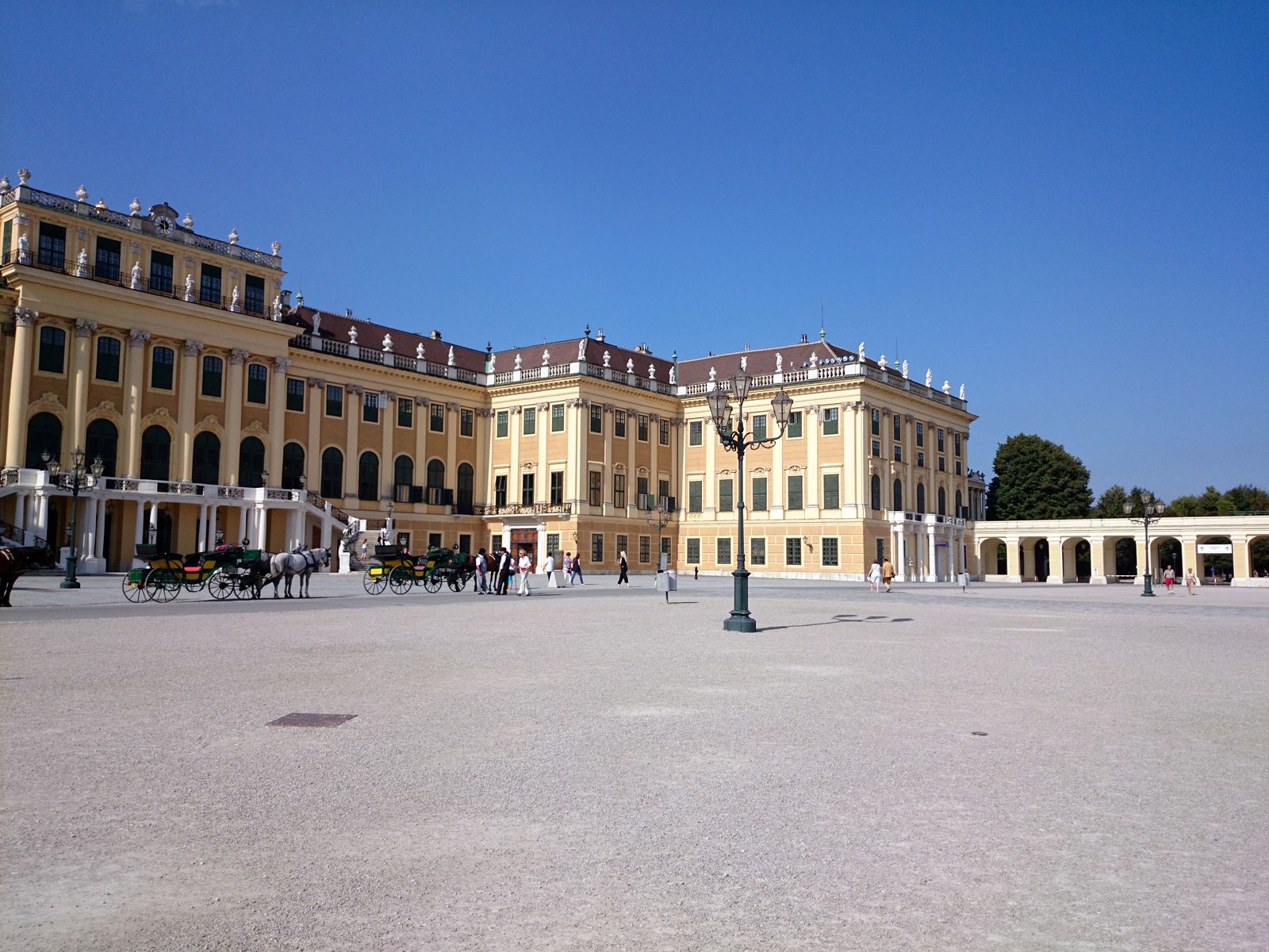 Wien_Schloss_Schoenbrunn_5.jpg