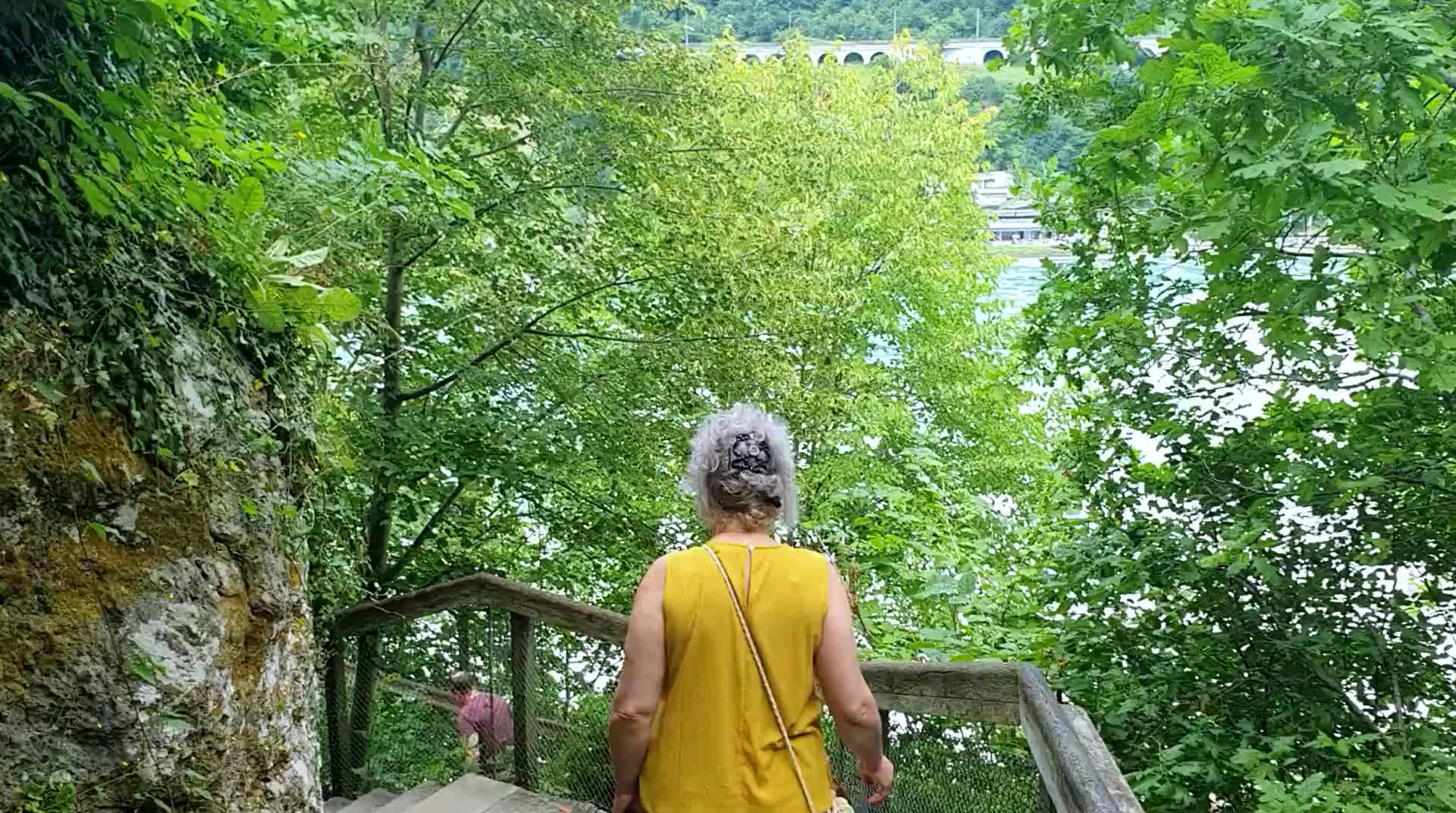 der-weg-zum-wasser.mp4