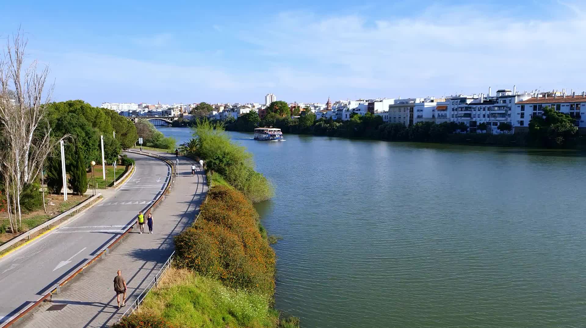 VID_20250506_192050.mp4